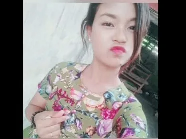 ဒီနေ့အတွက် အထူး မေးစေ့မှာ မှည့်လေးနဲ့ အကိတ်ကြီးဟ ဂလုကြကွာ အပြတ်ကြည့်